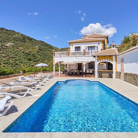 Villa Javier En Sayalonga Ngoại thất bức ảnh