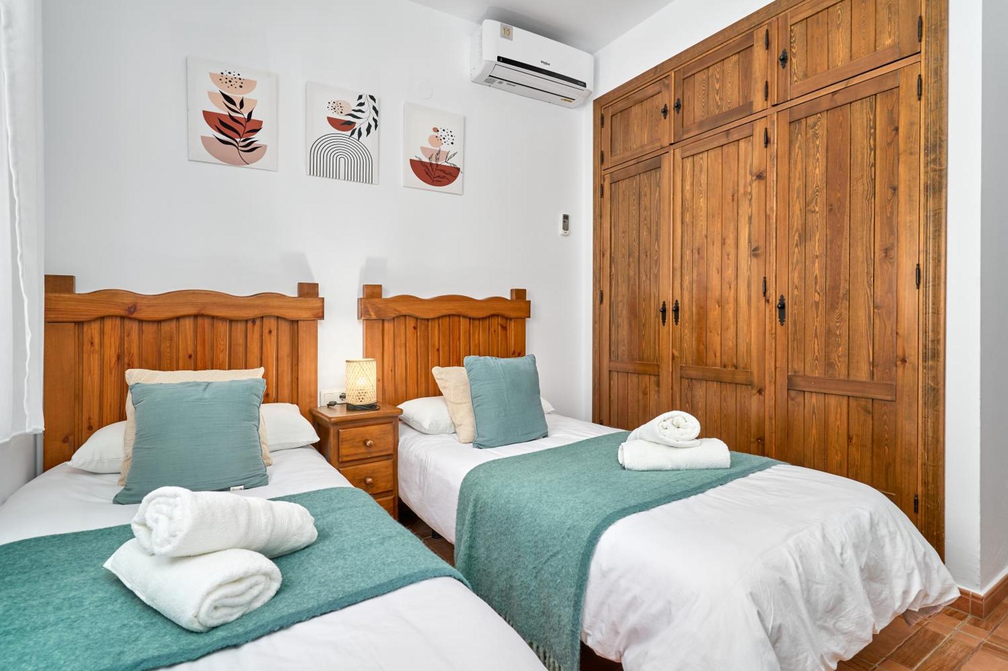 Villa Javier En Sayalonga Ngoại thất bức ảnh