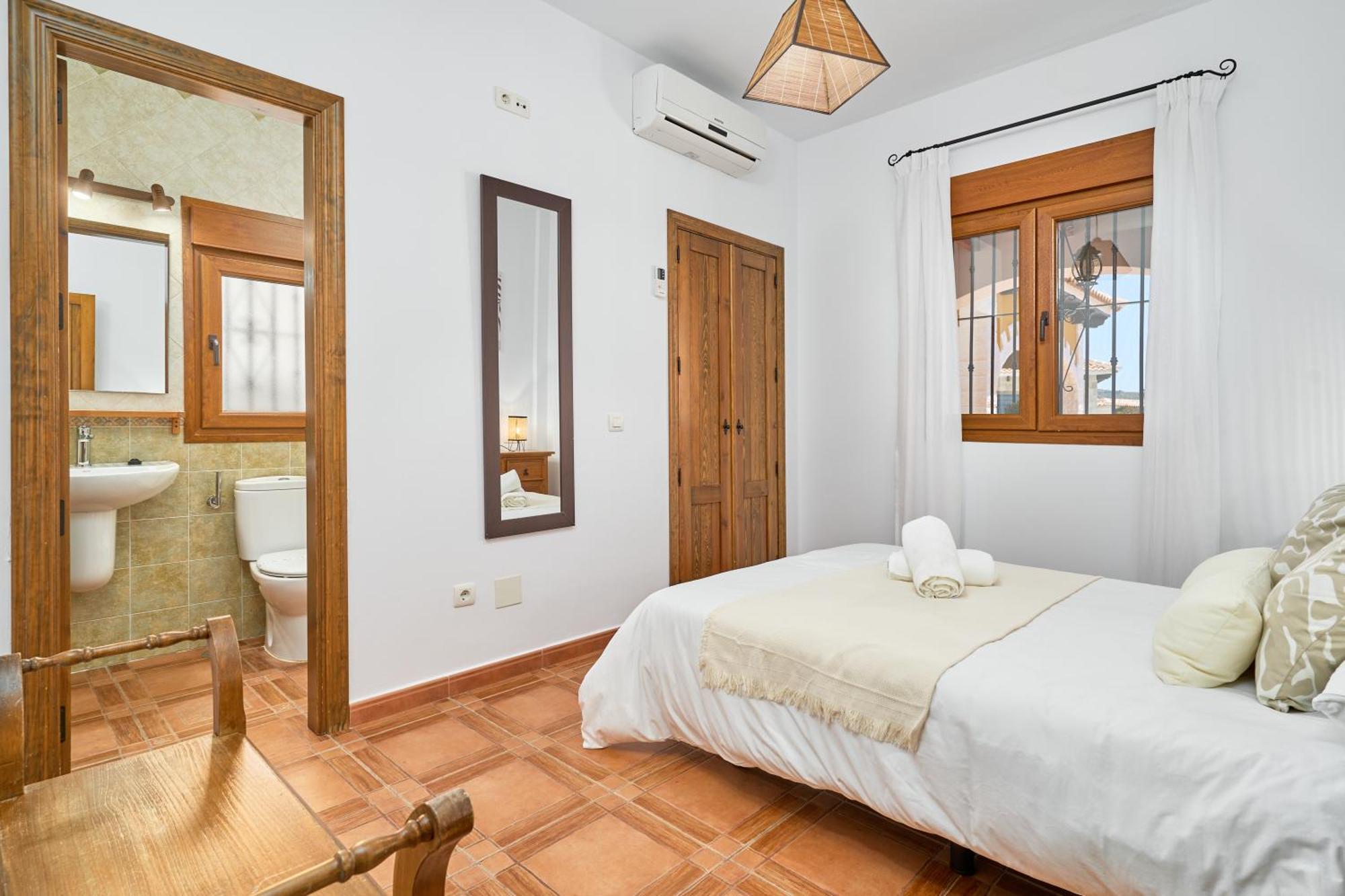 Villa Javier En Sayalonga Ngoại thất bức ảnh