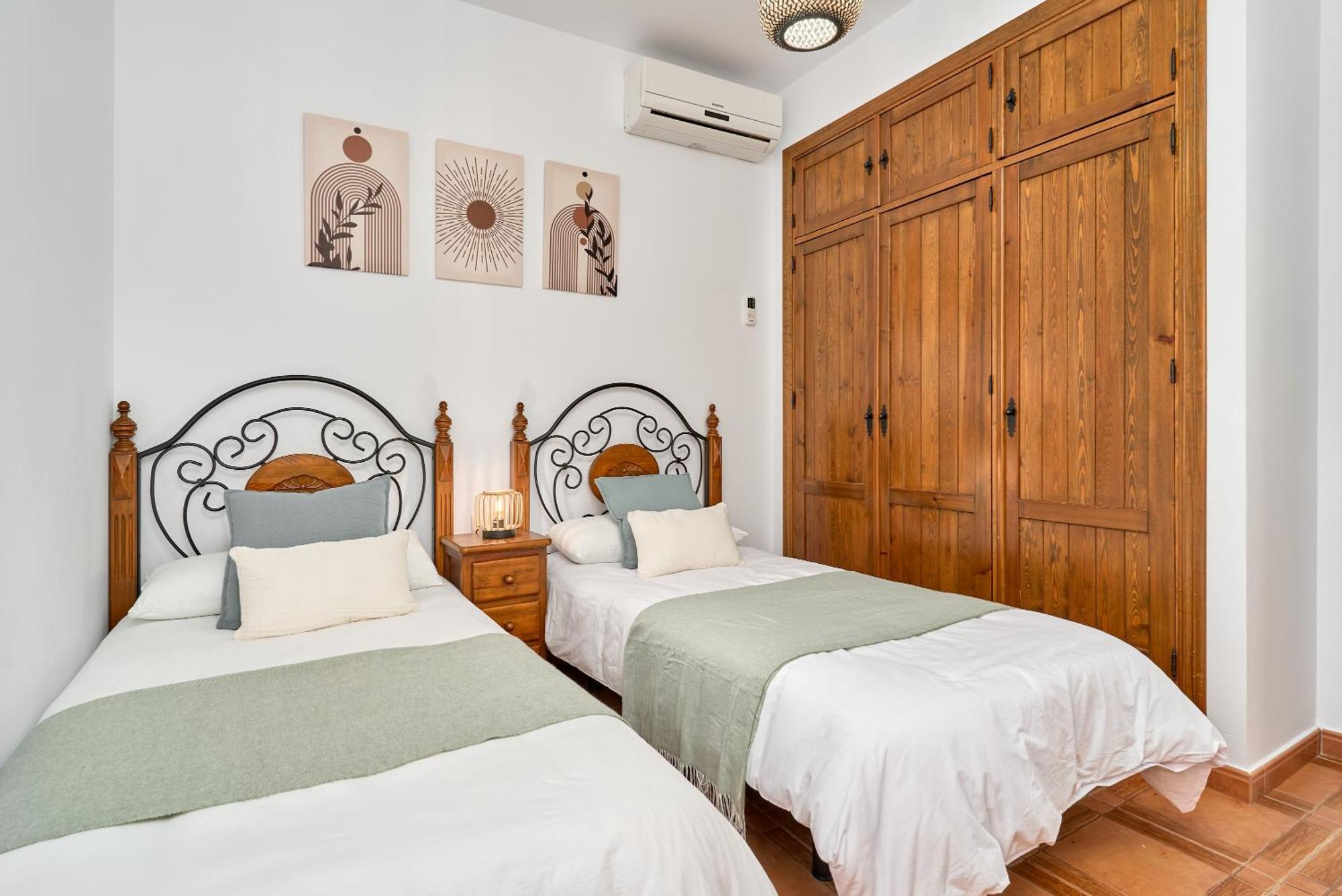 Villa Javier En Sayalonga Ngoại thất bức ảnh