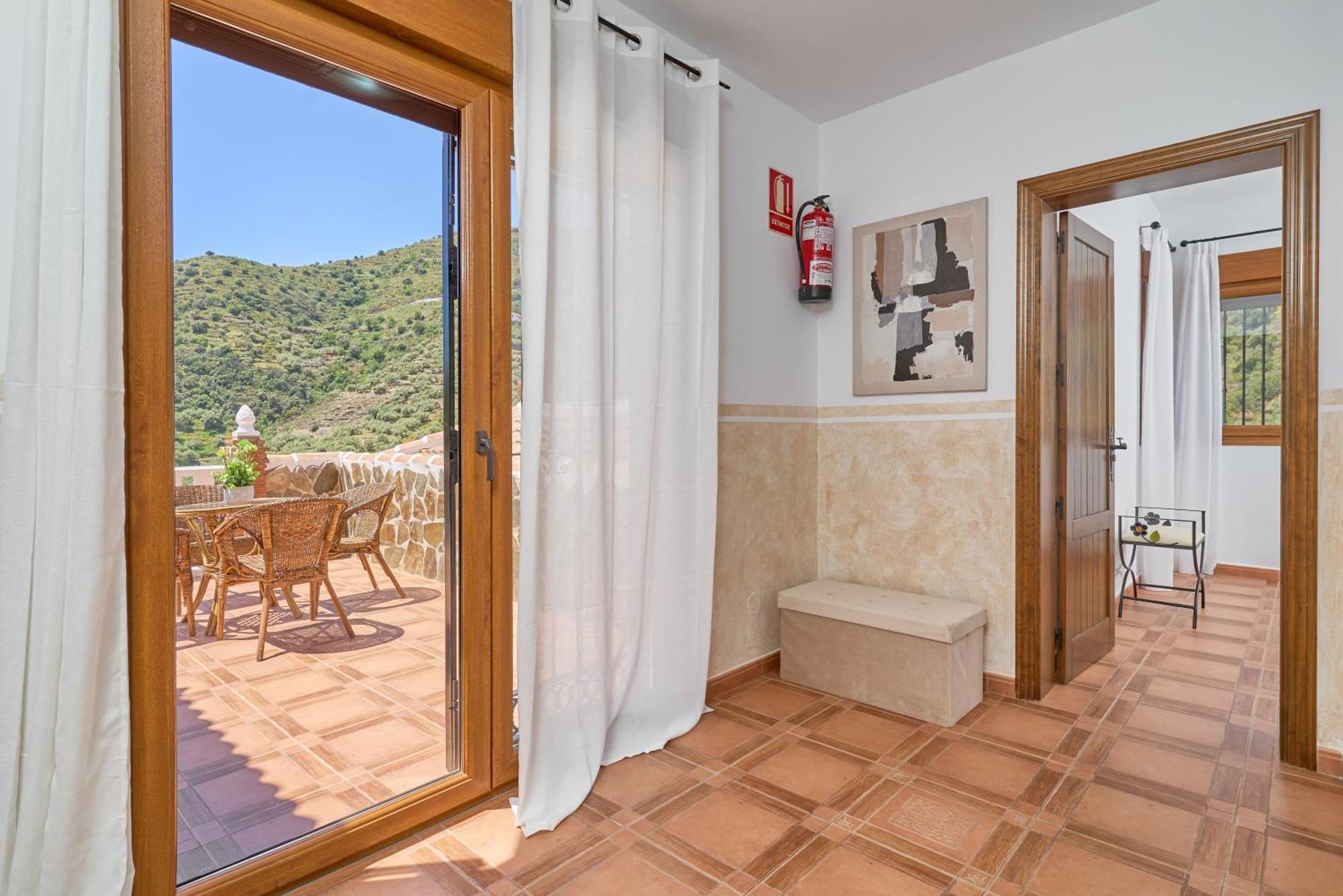 Villa Javier En Sayalonga Ngoại thất bức ảnh