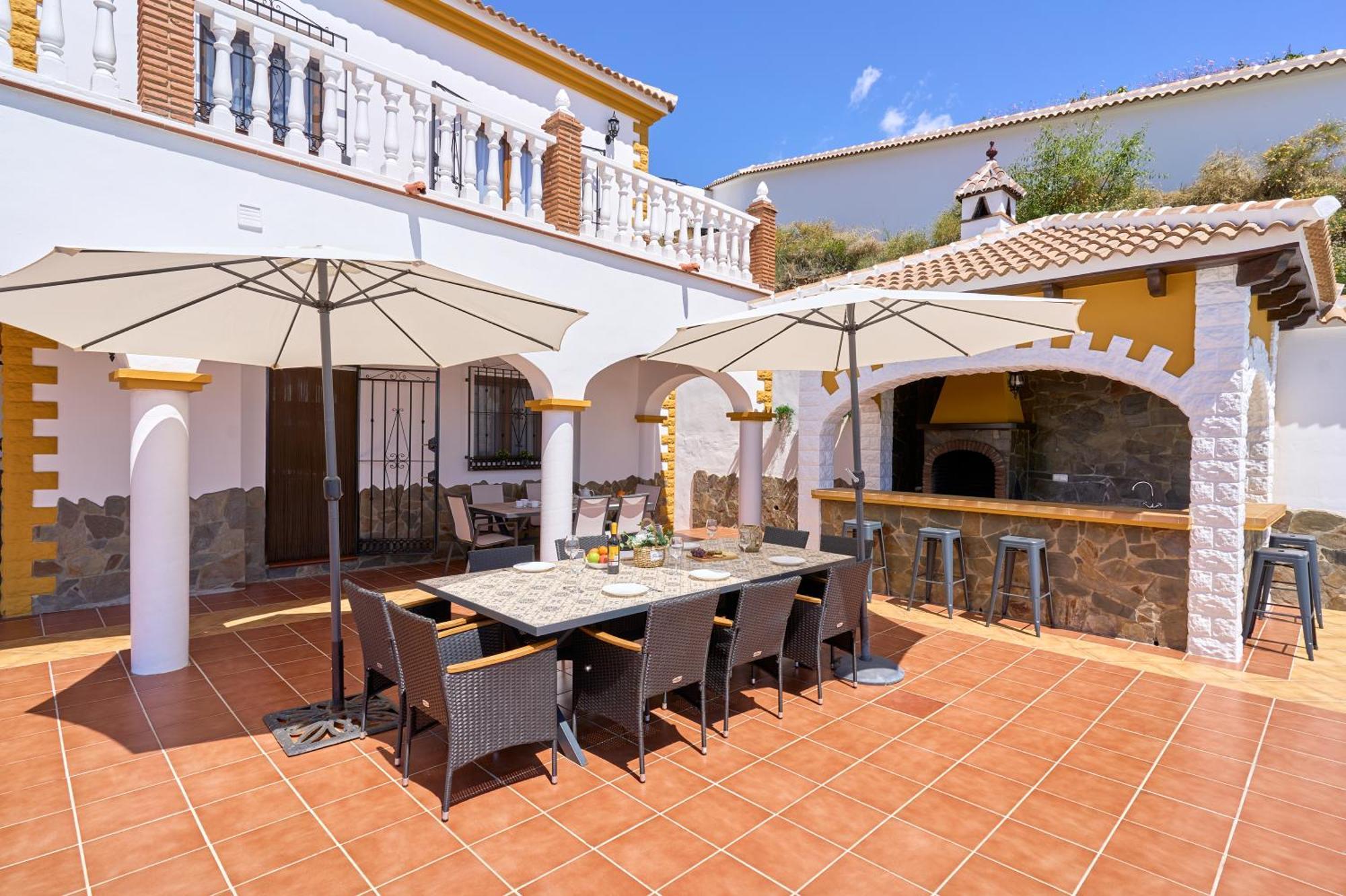 Villa Javier En Sayalonga Ngoại thất bức ảnh